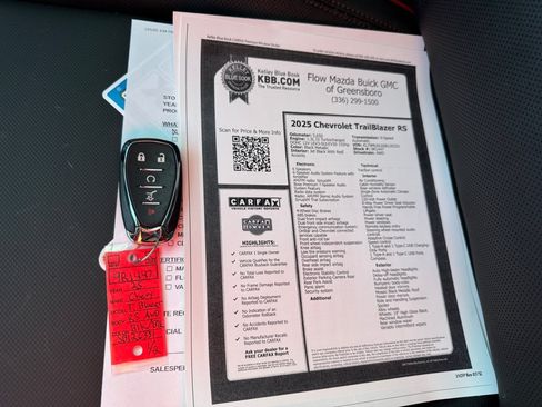 Used 2025 Chevrolet TrailBlazer RS w/ Convenience Package AWD/4WD image 38
