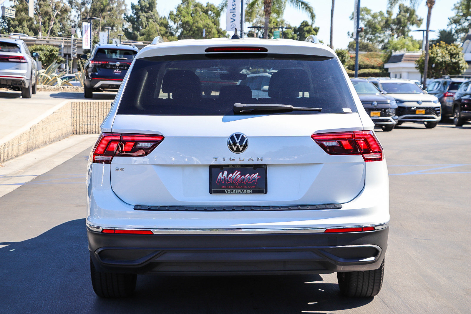 Used 2023 Volkswagen Tiguan SE FWD image 7