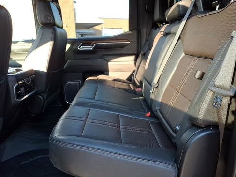 Certified 2023 Chevrolet Silverado 1500 High Country w/ High Country Premium Package image 15