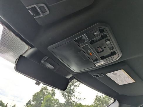 Used 2023 Toyota Tundra Platinum AWD/4WD image 19