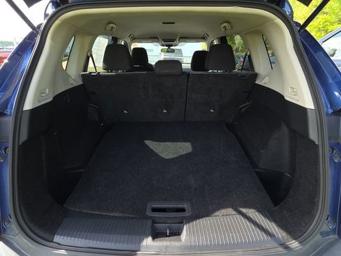 Used 2022 Nissan Rogue SV AWD/4WD image 15