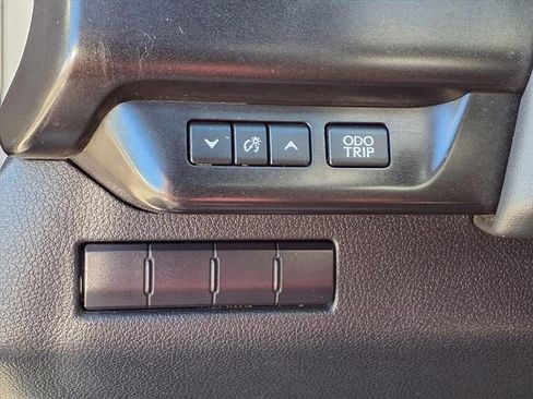 Used 2020 Lexus UX 200 image 13