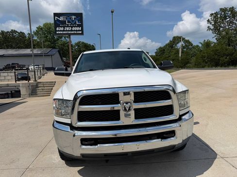 Used 2018 RAM 3500 Tradesman w/ Chrome Appearance Group AWD/4WD image 4