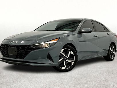 Used 2023 Hyundai Elantra SEL w/ Convenience Package