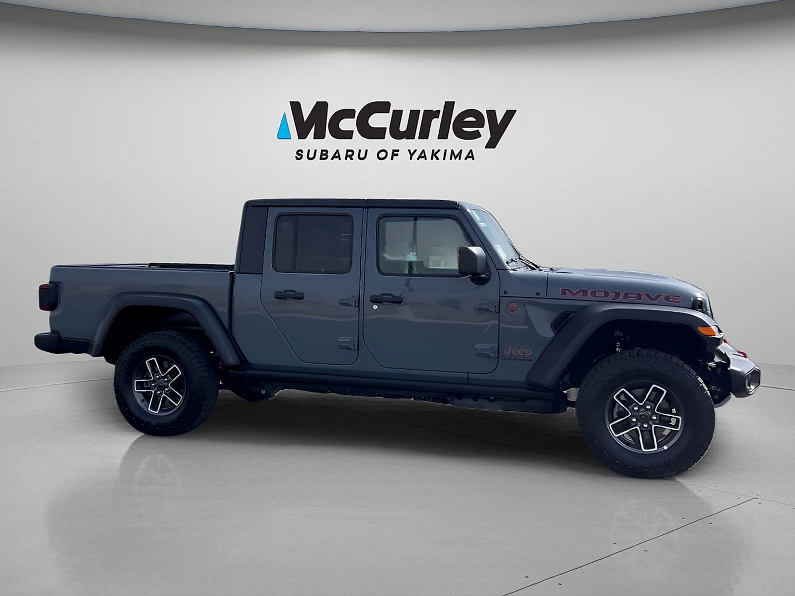 Used 2026 Jeep Gladiator Mojave AWD/4WD image 5