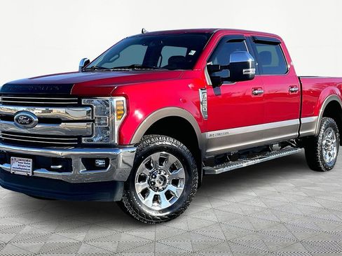 Used 2019 Ford F250 Lariat w/ Lariat Ultimate Package image 2
