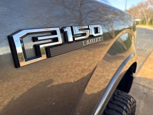 Used 2015 Ford F150 Lariat image 9