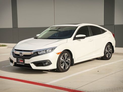 Used 2018 Honda Civic EX-T image 4