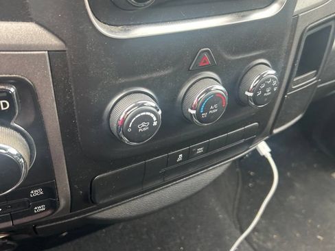 Used 2019 RAM 1500 Express w/ Express Value Package AWD/4WD image 13