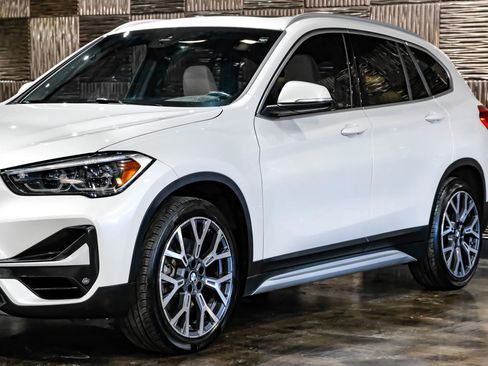 Used 2021 BMW X1 sDrive28i w/ Convenience Package image 11