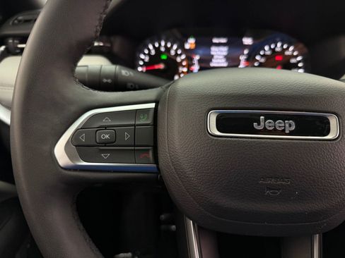 Used 2025 Jeep Compass Limited AWD/4WD image 14