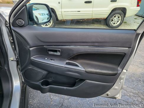 Used 2023 Mitsubishi Outlander Sport AWD image 26