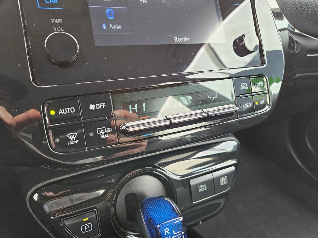 Used 2019 Toyota Prius XLE AWD/4WD image 22