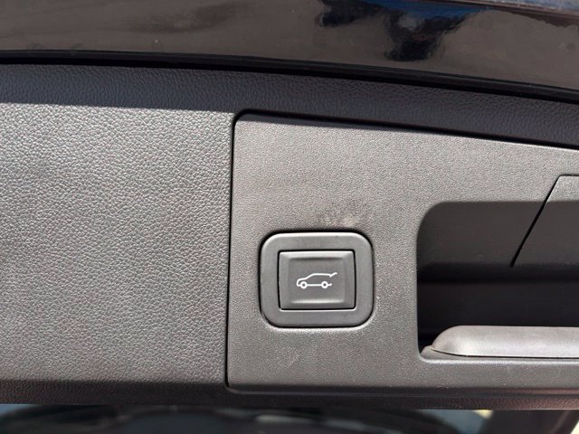 Used 2025 Cadillac XT4 Premium Luxury FWD image 20
