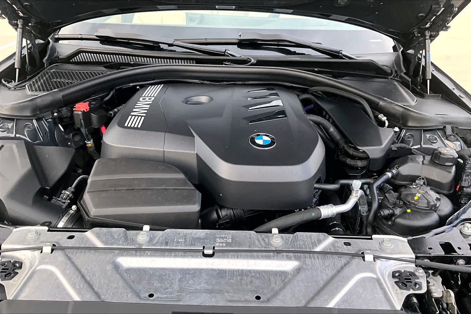 Used 2025 BMW 330i Sedan w/ Premium Package RWD image 30