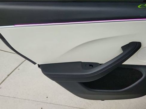 Used 2024 Tesla Model 3 Performance AWD/4WD image 31