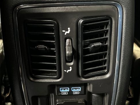 Used 2022 Jeep Grand Cherokee Limited image 14