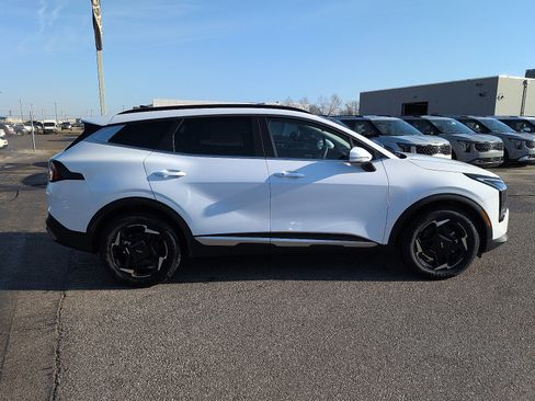 New 2026 Kia Sportage EX image 2