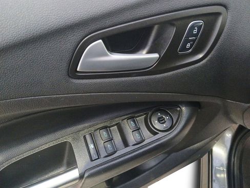 Used 2017 Ford Escape SE image 21