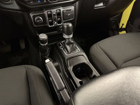 Used 2023 Jeep Wrangler Unlimited w/ Cold Weather Group AWD/4WD image 34