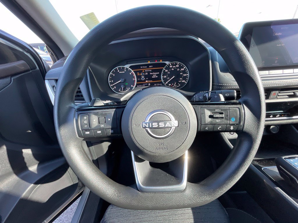 Used 2023 Nissan Rogue SV FWD image 16