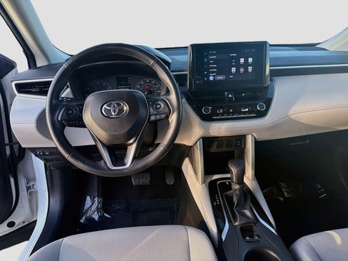 Used 2023 Toyota Corolla Cross LE w/ Moonroof Package AWD/4WD image 20