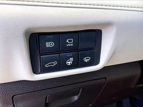 Used 2020 Toyota Highlander Limited image 35