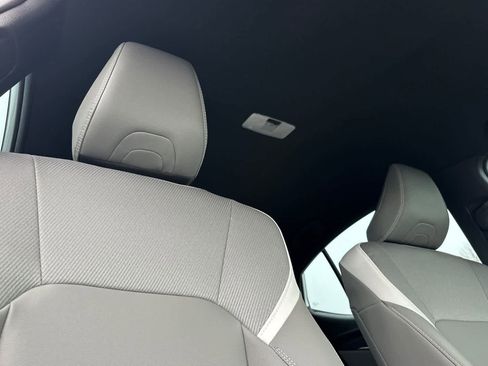 Used 2025 Toyota Camry SE image 16