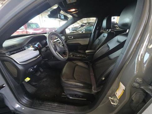 Used 2024 Jeep Compass Latitude w/ Convenience Group image 6