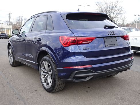Certified 2025 Audi Q3 2.0T Premium w/ Convenience Package image 3