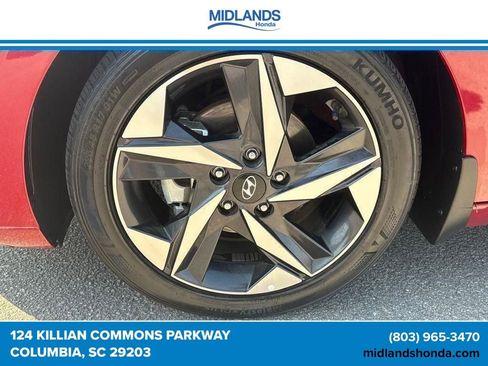 Used 2023 Hyundai Elantra SEL w/ Convenience Package FWD image 19