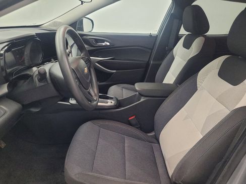 Used 2024 Chevrolet Trax LS w/ Driver Confidence Package FWD image 17