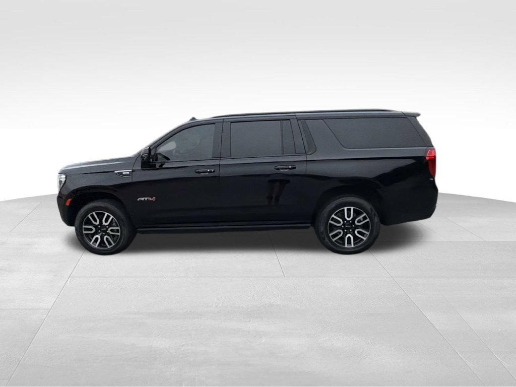 Used 2024 GMC Yukon XL AT4 w/ AT4 Premium Plus Package AWD/4WD image 6