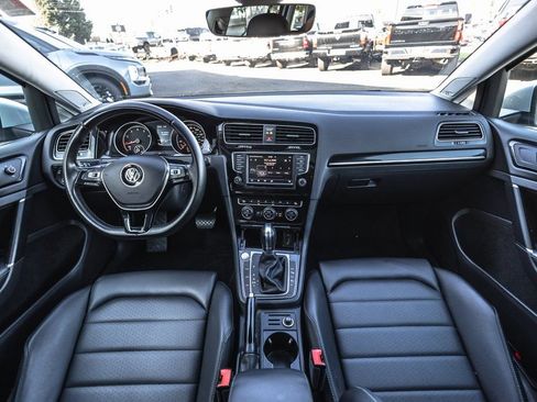 Used 2017 Volkswagen Golf SEL image 27