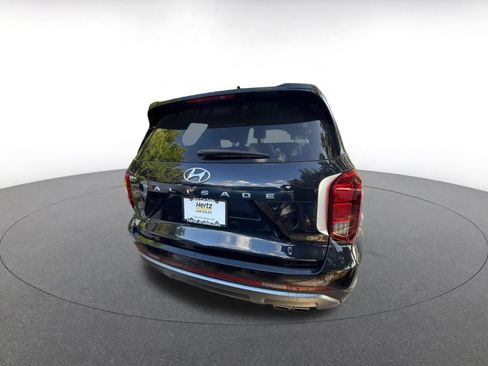 Used 2024 Hyundai Palisade SEL FWD image 5