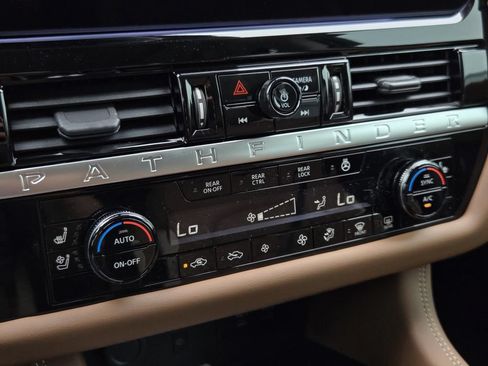New 2026 Nissan Pathfinder Platinum FWD image 23