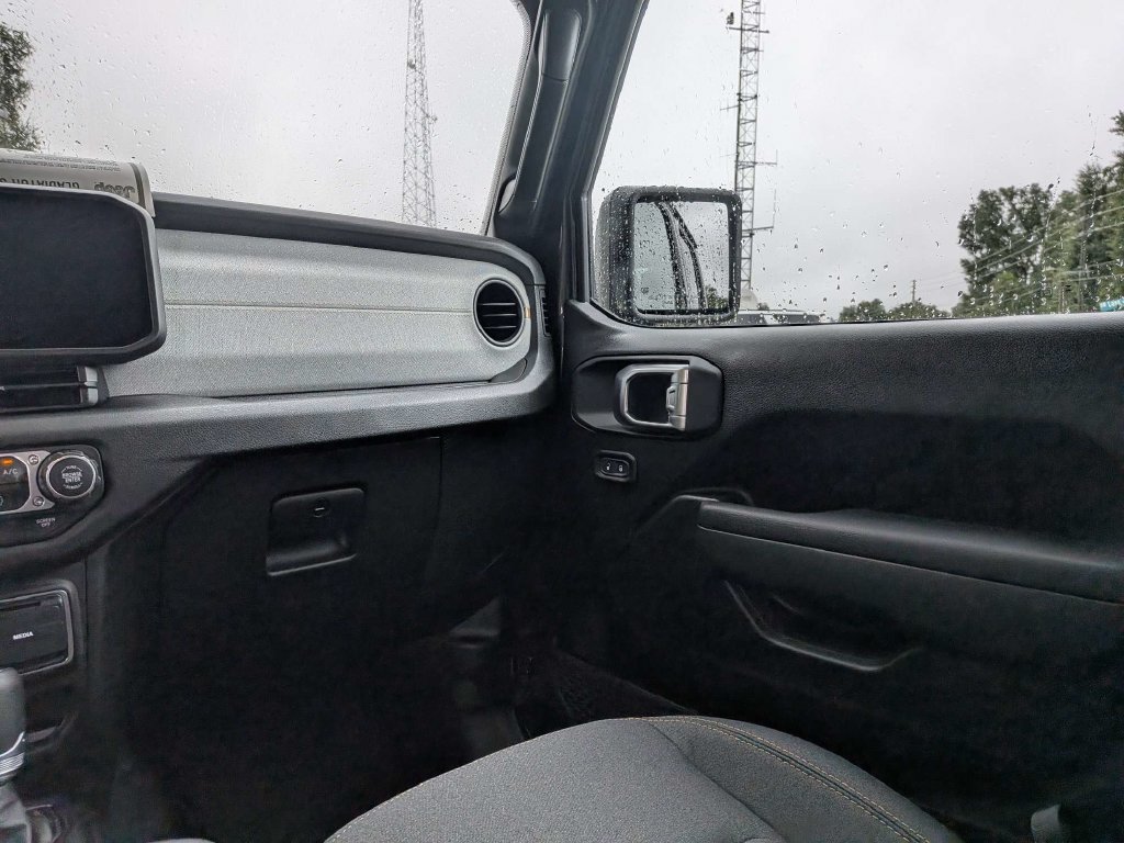 New 2027 Jeep Gladiator Sport AWD/4WD image 14
