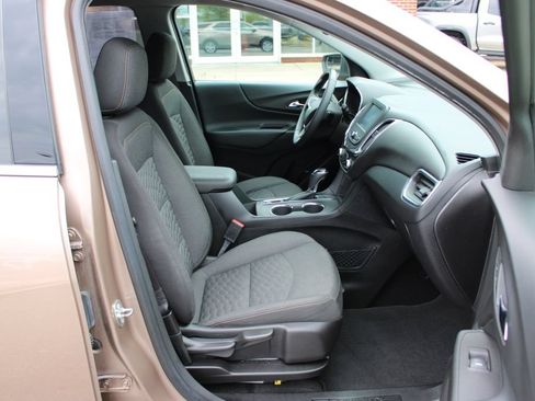 Used 2018 Chevrolet Equinox LT FWD image 40