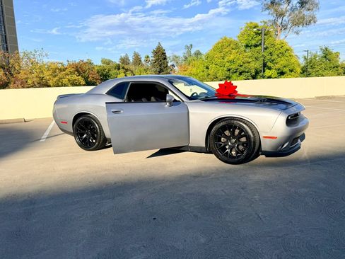 Used 2015 Dodge Challenger R/T w/ Quick Order Package 28B R/T RWD image 44