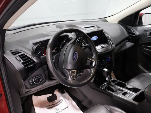 Used 2017 Ford Escape SE w/ SE Leather Comfort Package image 12