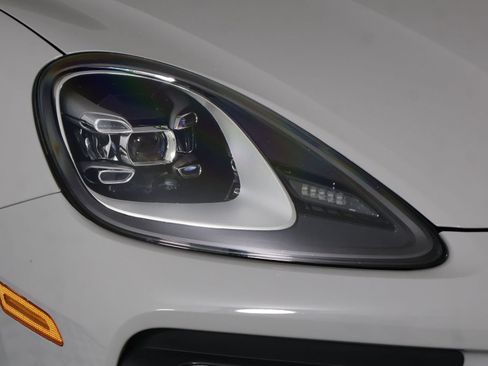 Certified 2023 Porsche Cayenne AWD/4WD image 28