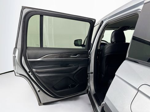 Used 2023 Jeep Grand Cherokee L Limited image 26