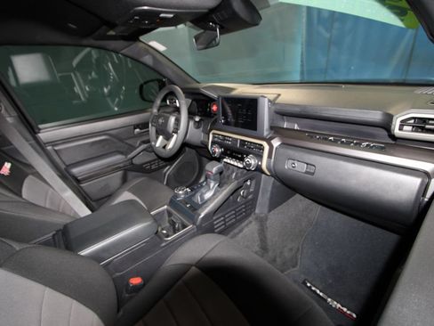 Used 2025 Toyota Tacoma TRD Off-Road AWD/4WD image 20