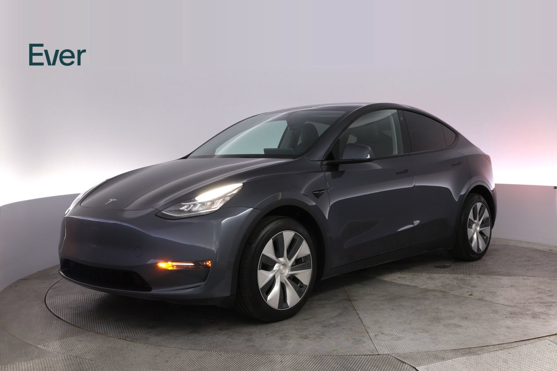 Used 2023 Tesla Model Y Long Range AWD/4WD image 2