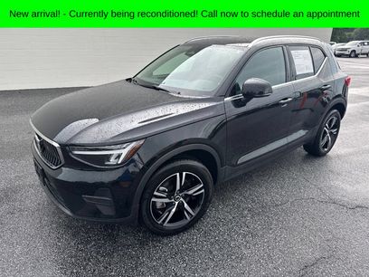 Used 2025 Volvo XC40 B5 Core