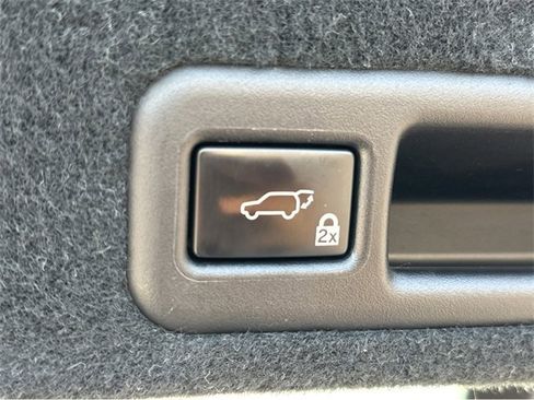 Used 2017 Lexus RX 450h AWD image 20