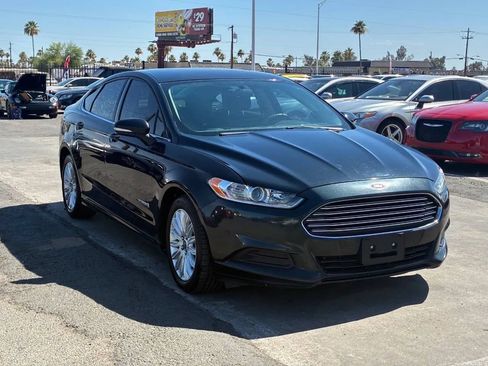 Used 2014 Ford Fusion SE FWD image 10
