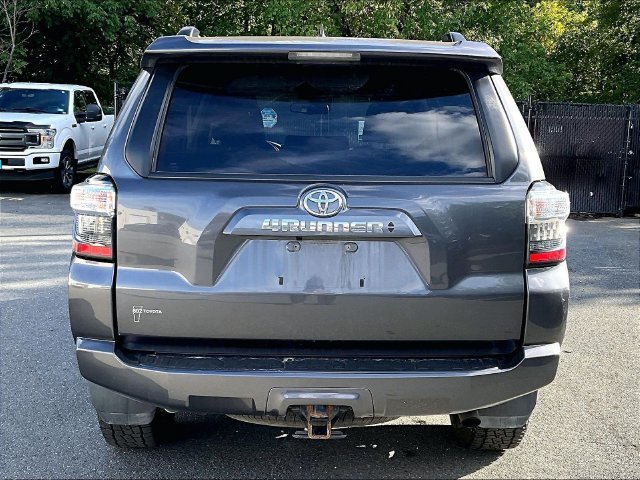 Used 2023 Toyota 4Runner SR5 Premium w/ Moonroof Package AWD/4WD image 5
