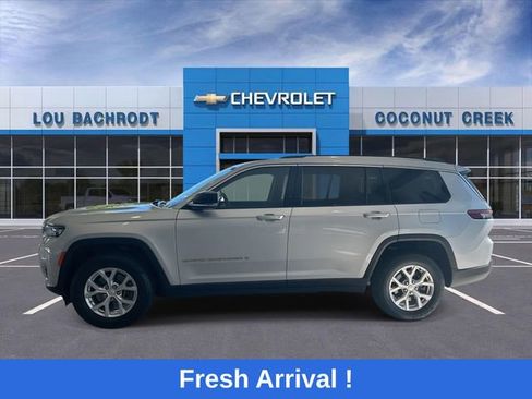Used 2023 Jeep Grand Cherokee L Limited RWD image 5