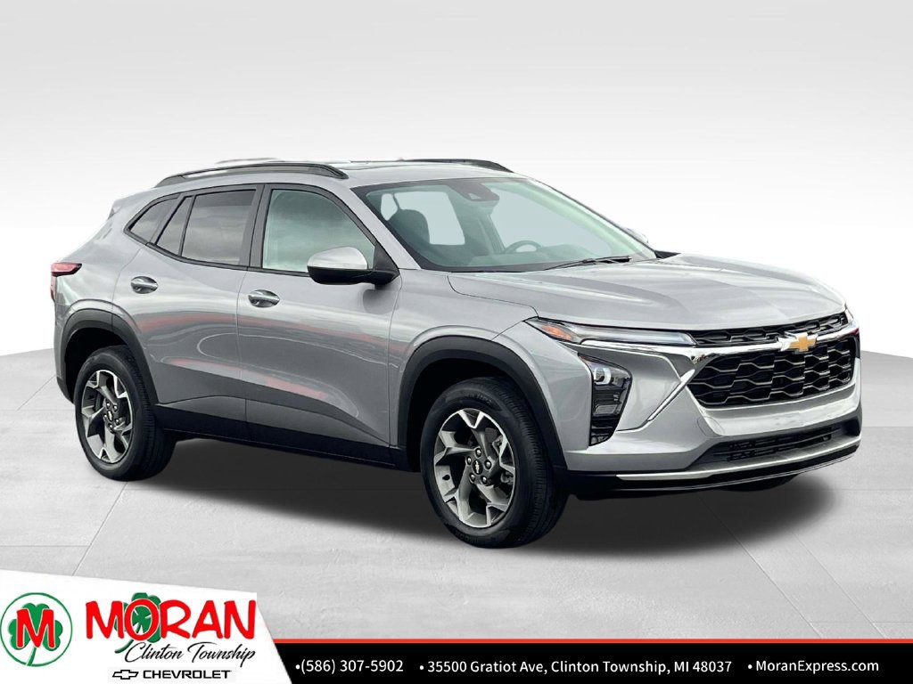Certified 2024 Chevrolet Trax LT w/ Sunroof Package FWD image 9